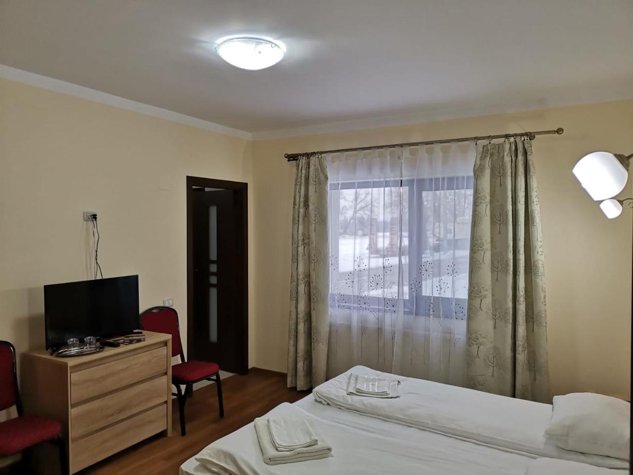 Fantanita Craiesei Hotel Fagaras Luaran gambar